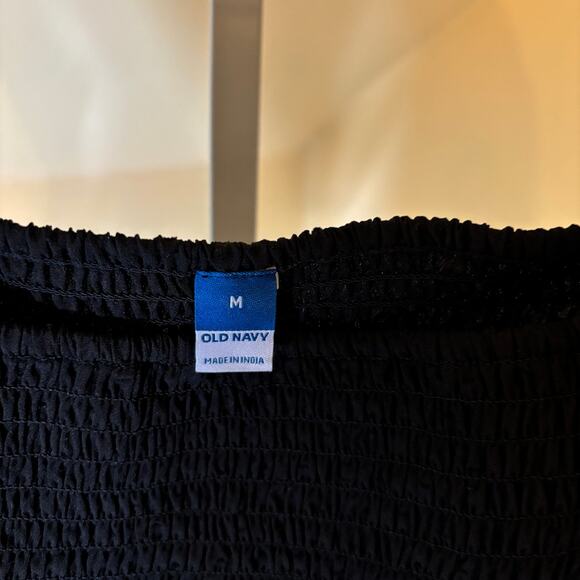 Old Navy NWOT Women's Black Smocked Textured Mini Dress Size M - Picture 3 of 6